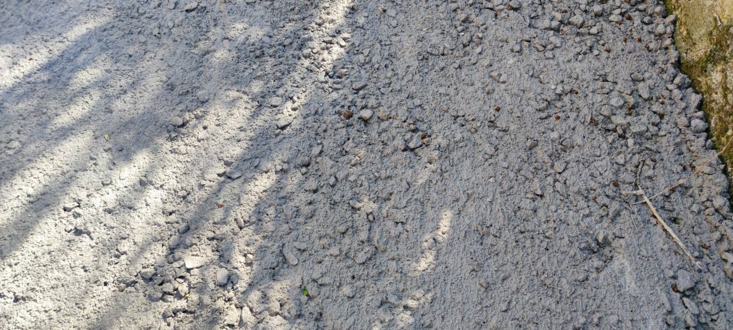 Εμφάνιση της επιφάνειας και έντονα νερά στο σκυρόδεμα